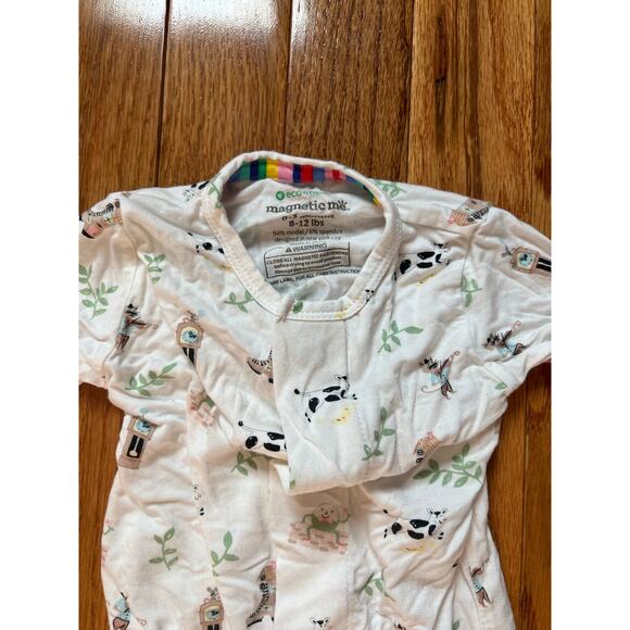 Magnetic Me Bamboo 1 Piece Sleeper Pajamas w/ Feet Nursery Rhyme Pattern 0-3 mo - Picture 2 of 4